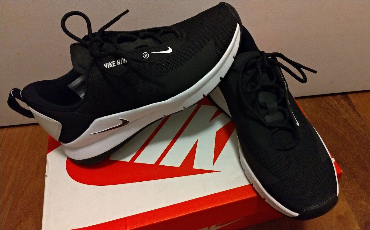tenis nike estampado de flores