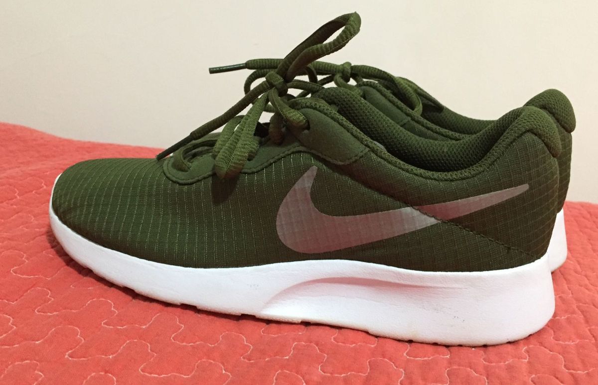 tenis nike verde militar