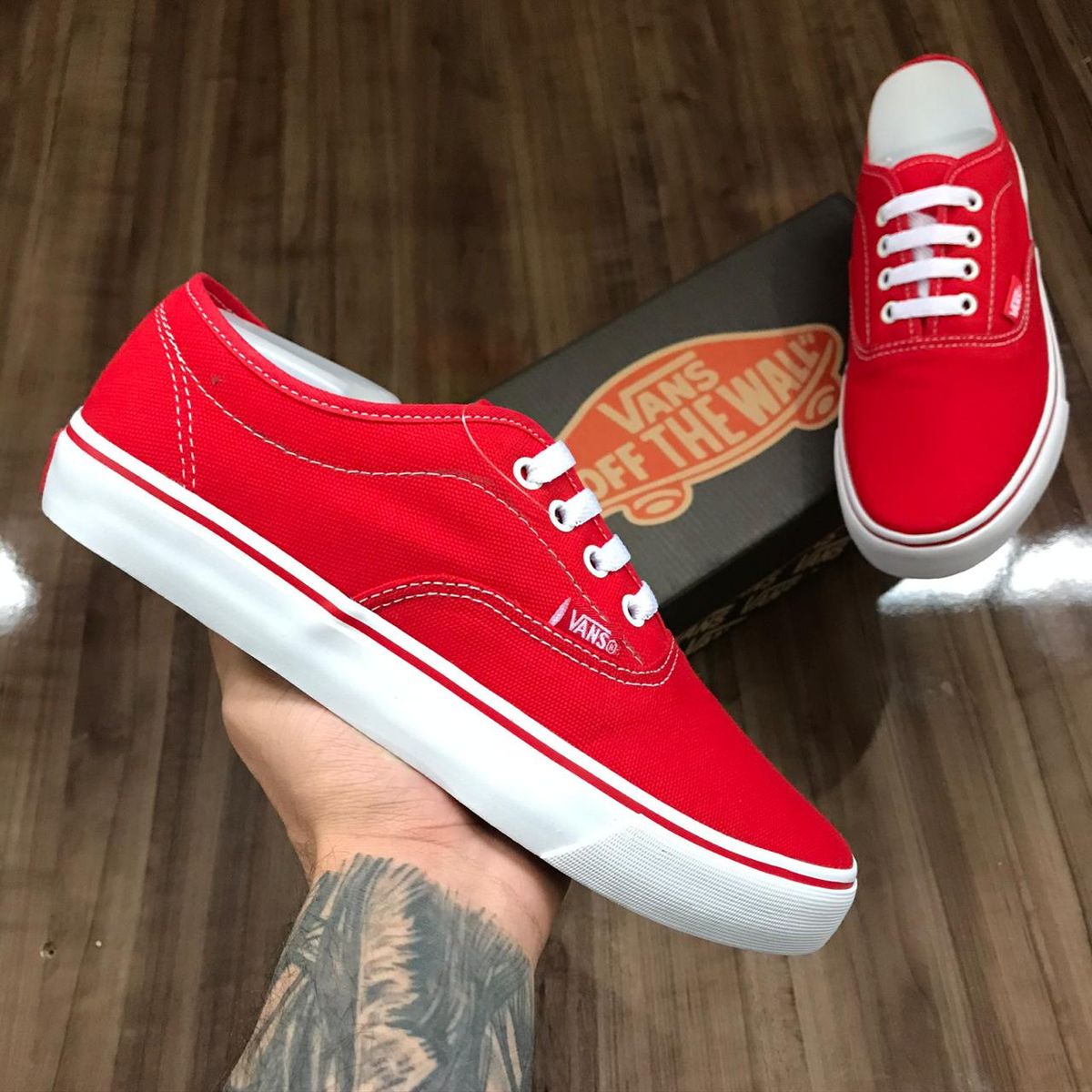 tenis vermelho feminino vans