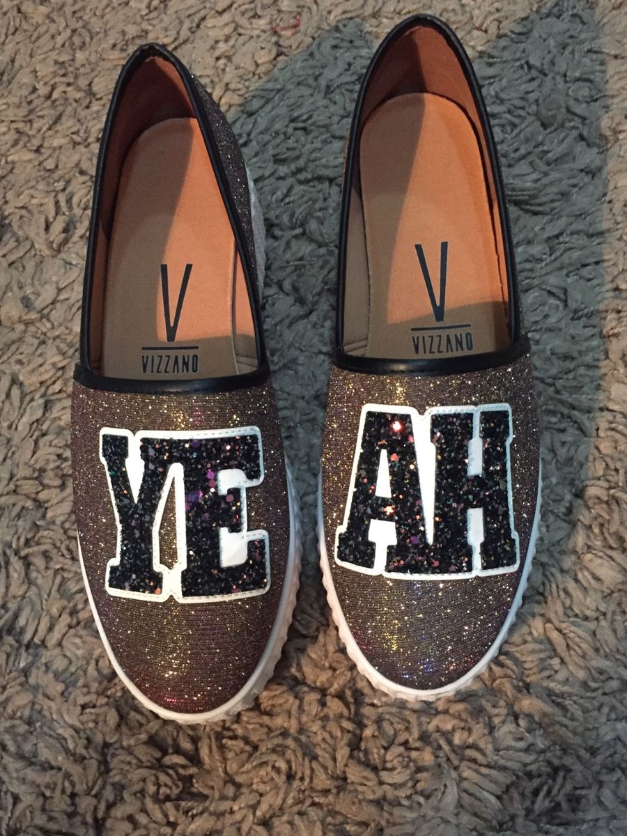 tenis vizzano brilhante