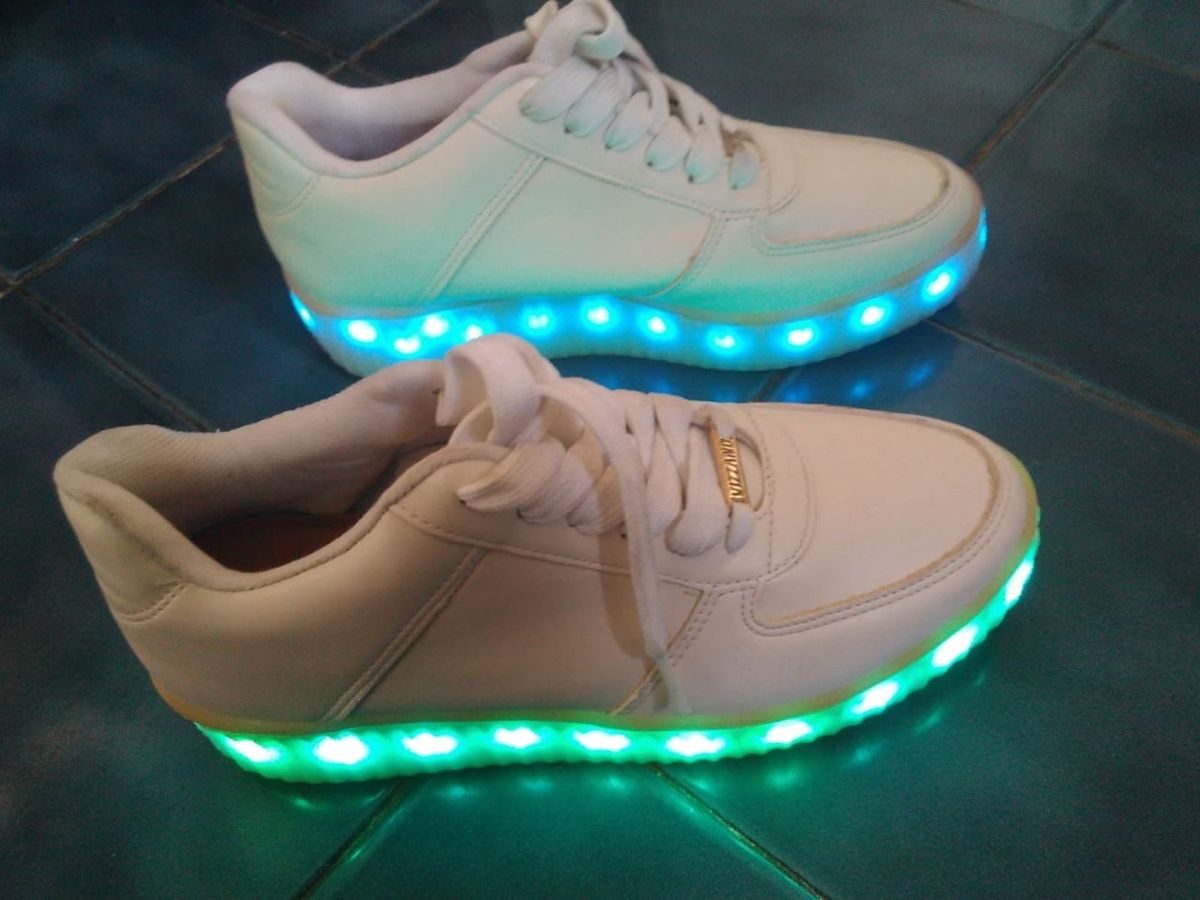 tênis com luz de led
