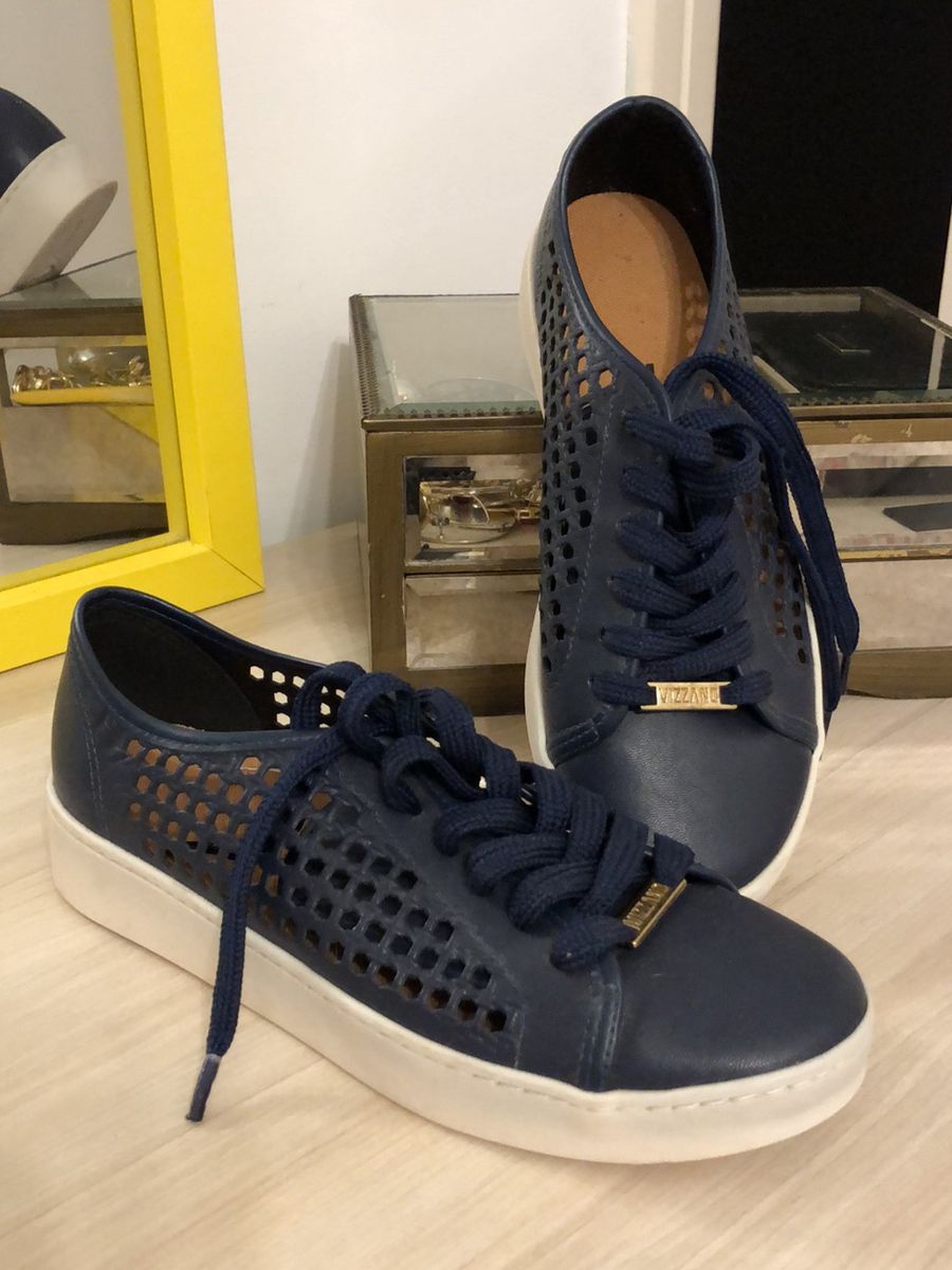 tenis vizzano branco furadinho