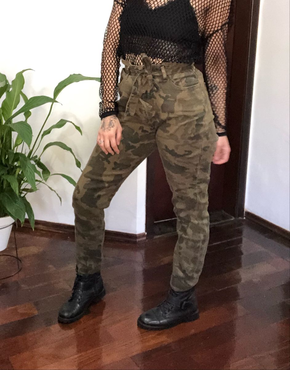 calça camuflada feminina c&a