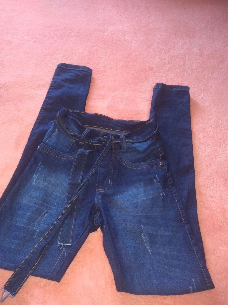 calça jeans de amarrar na cintura