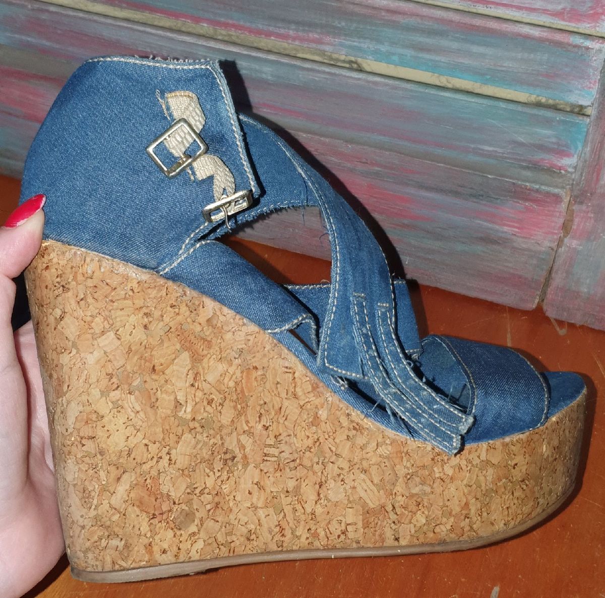 sandalia anabela jeans