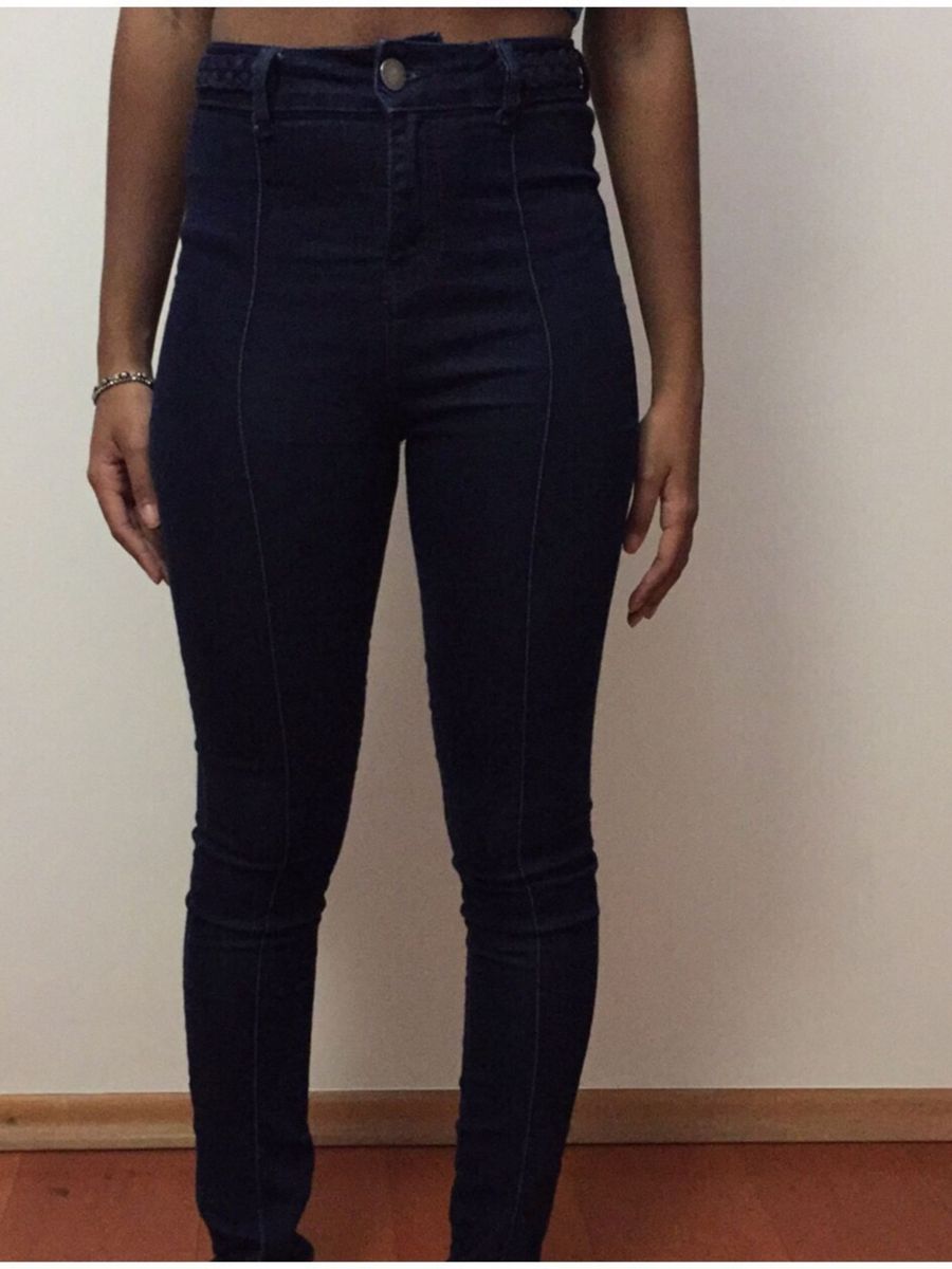 calça jeans cintura super alta