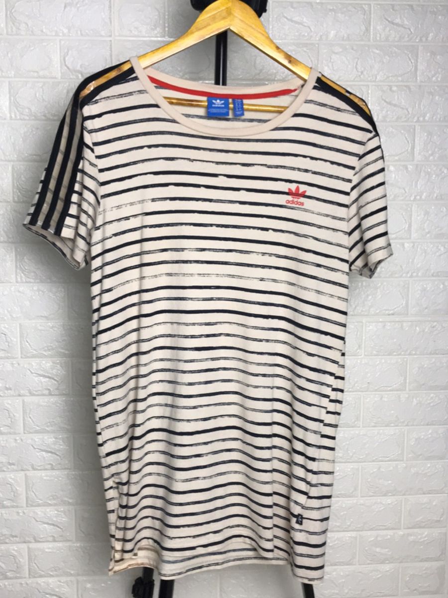 camiseta adidas listrada feminina