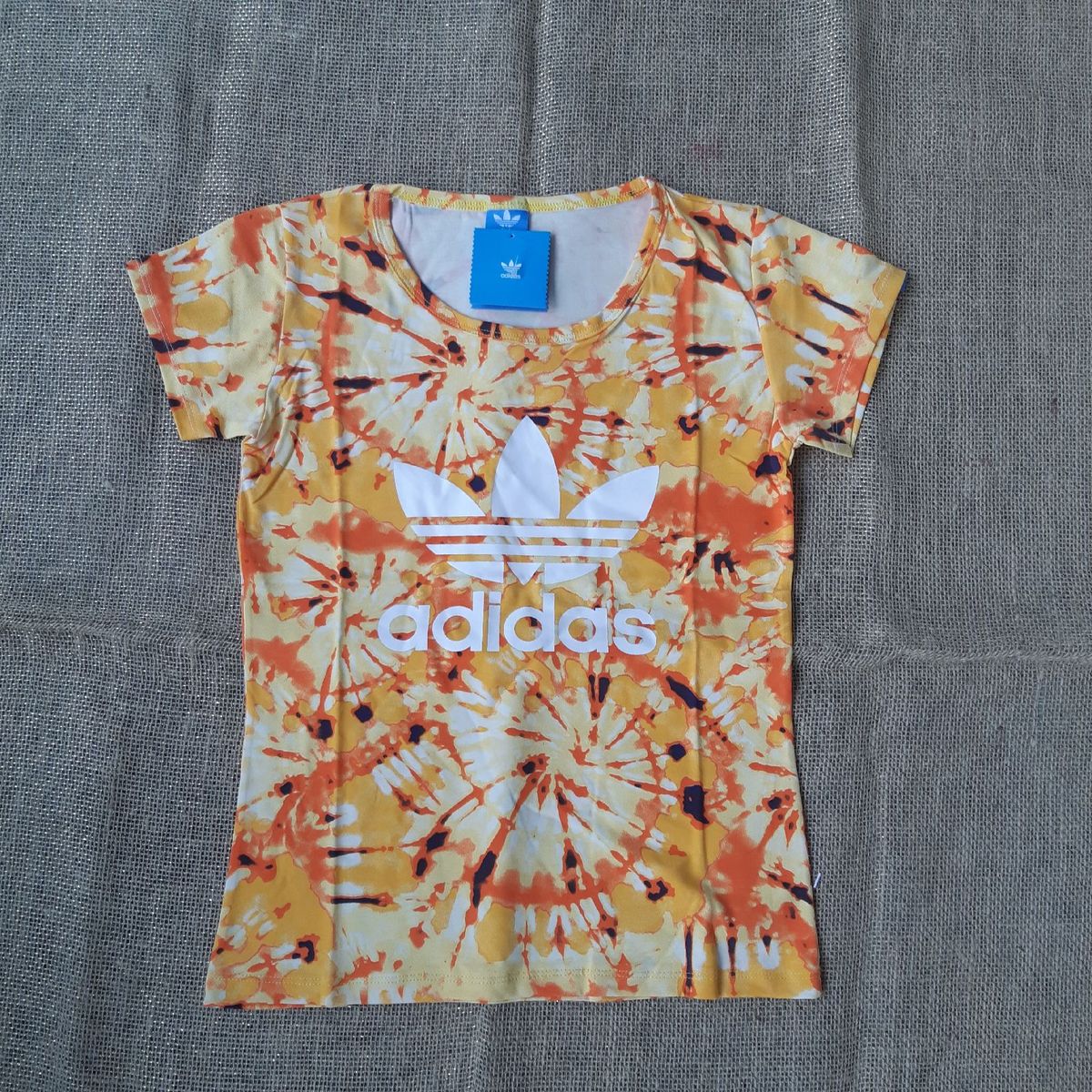 camiseta baby look adidas