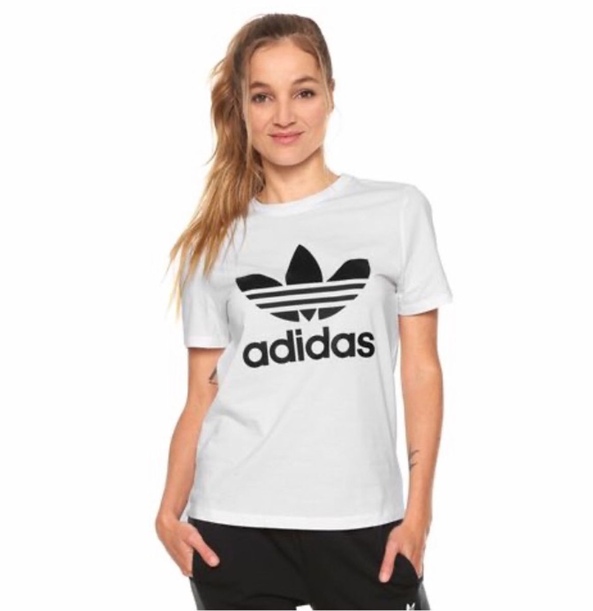 camiseta adidas trefoil branca feminina