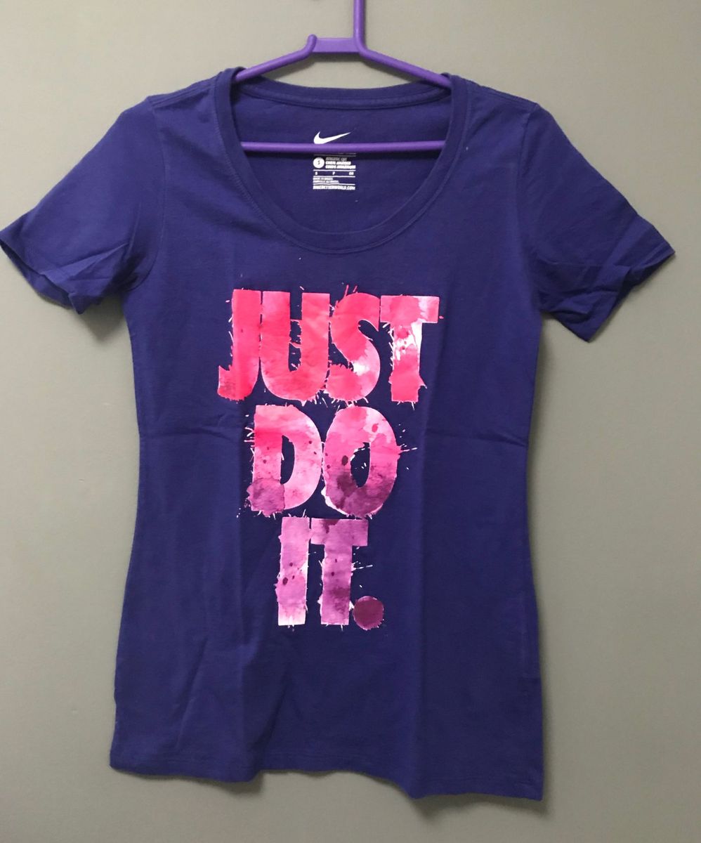 camiseta feminina just do it
