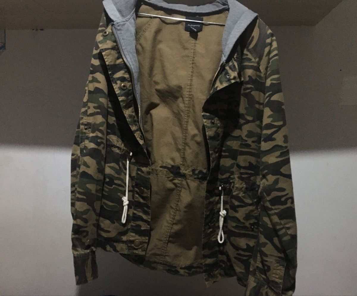 casaco camuflado feminino forever 21