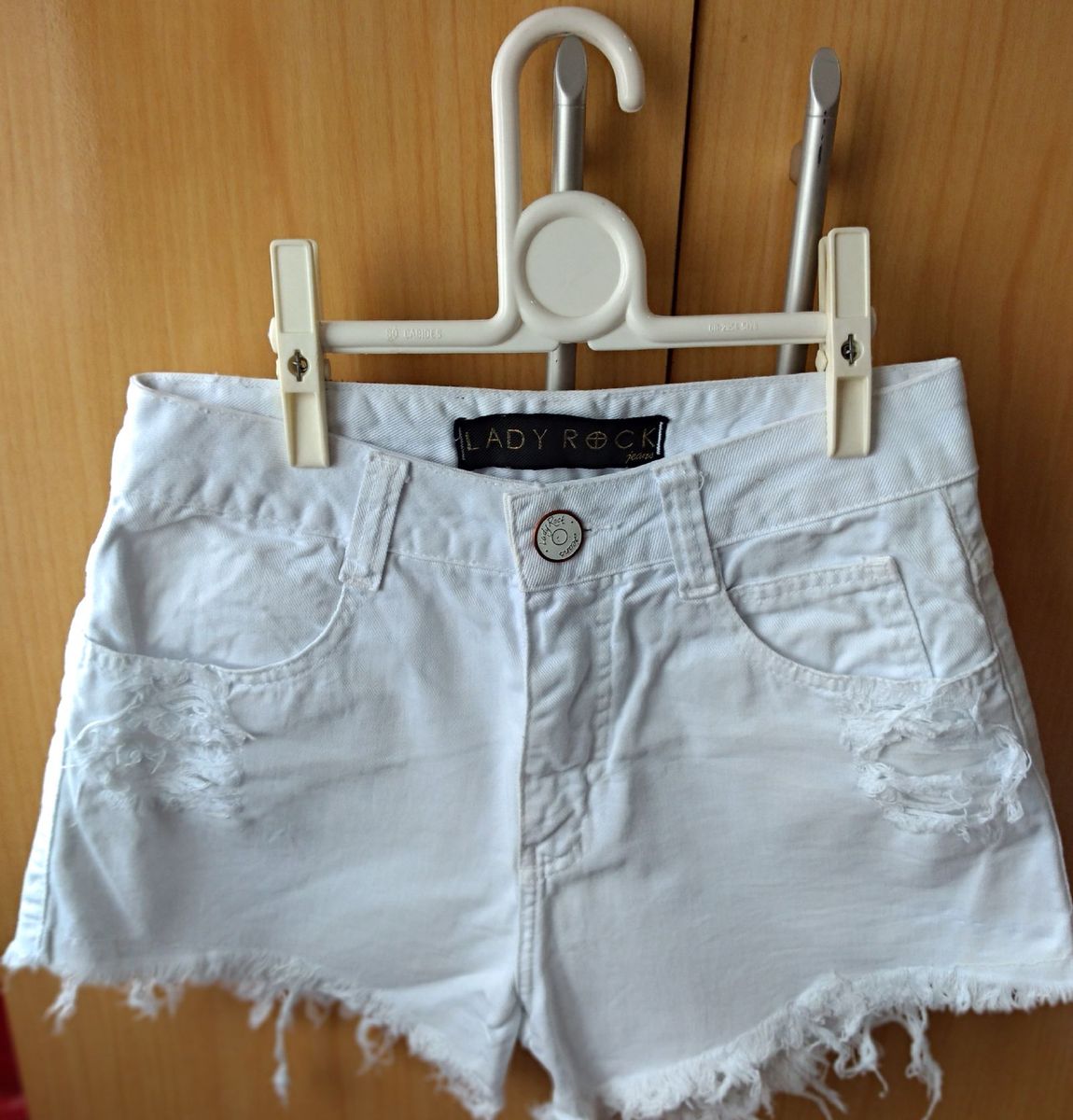 short branco lady rock