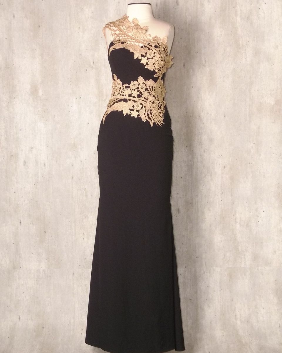 vestido longo preto de renda