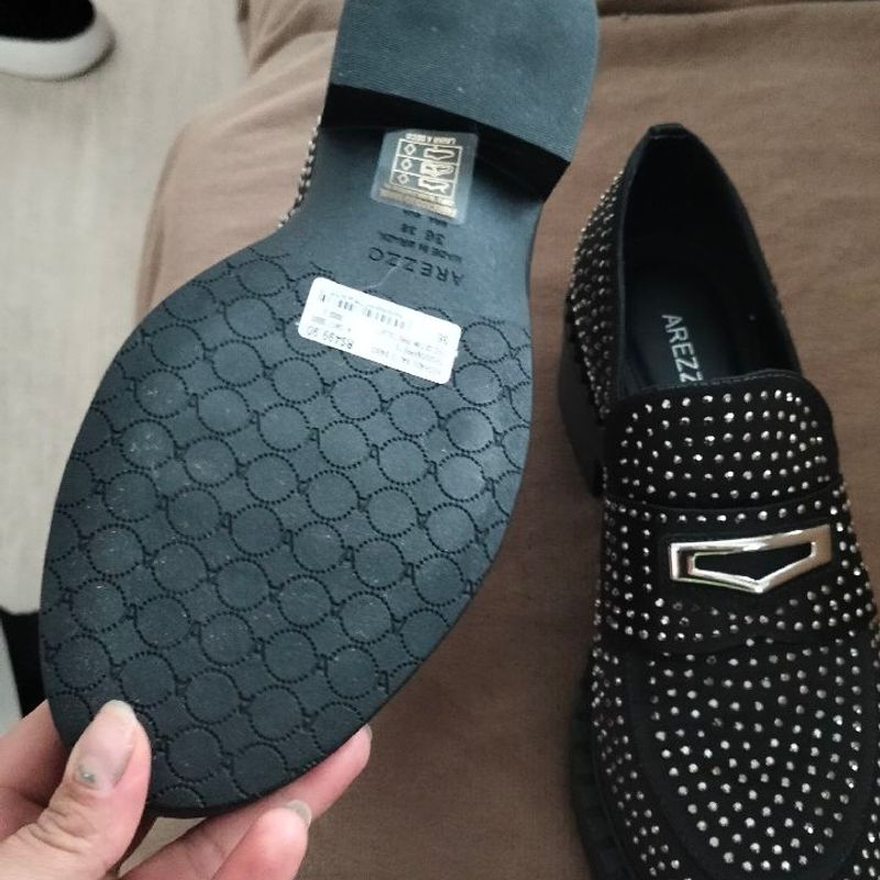 Mocassim com Salto Baixo Preto com Brilho Arezzo Sapato Feminino