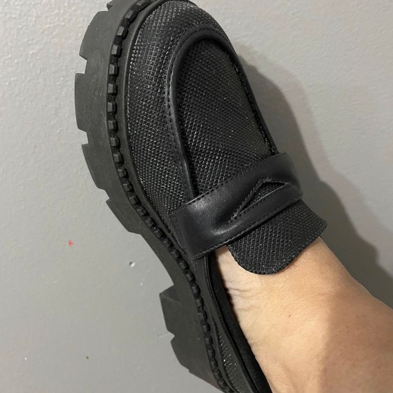 メル8 Mocassim Tratorado Preto Brilho Quiz | Sapato Feminino Quiz