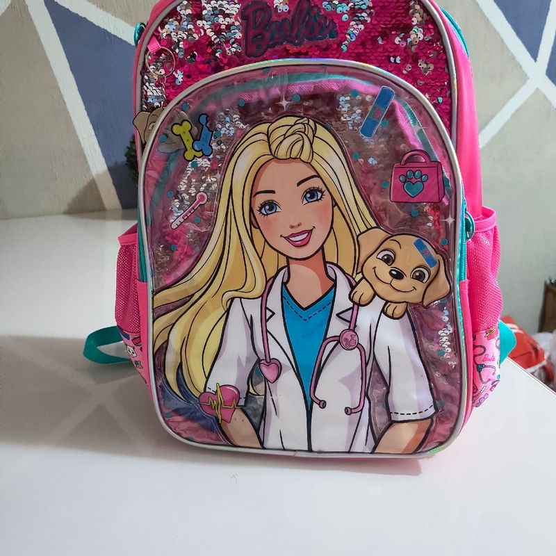 Mochila da Barbie Veterinária Original Usada Três Vezes Mochila Feminina  Barbie Usado 108737758 enjoei