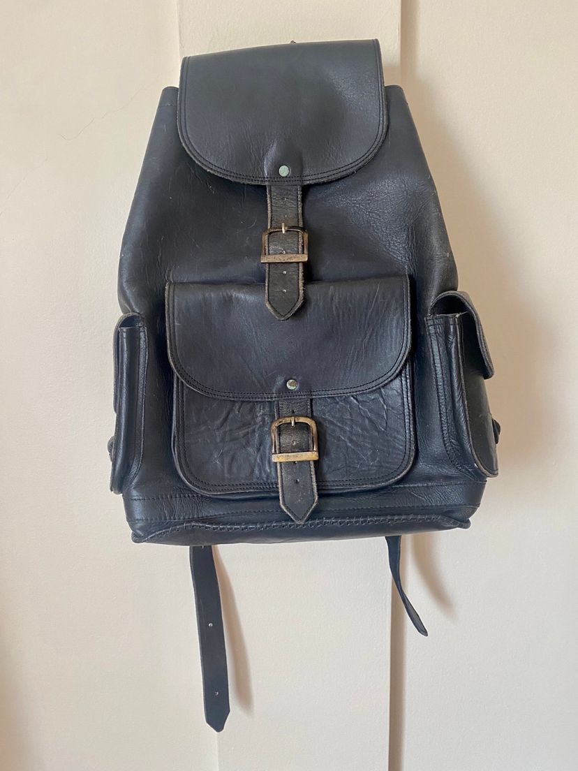 Mochila Feminina Modamoda Couro Legítimo - Modelo T179 - 29x33cm - Múltiplos Compartimentos