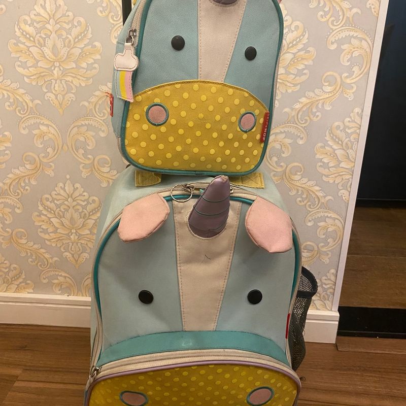 Mochila de Rodinhas e Lancheira e Skip Hop Unicornio Item