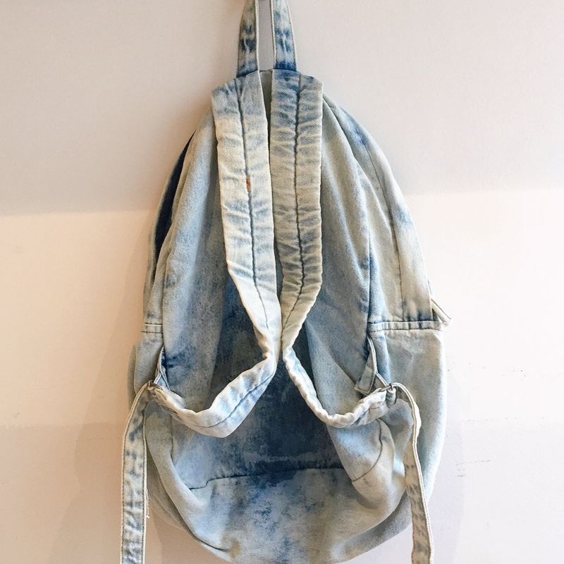 Mochila via mia store jeans