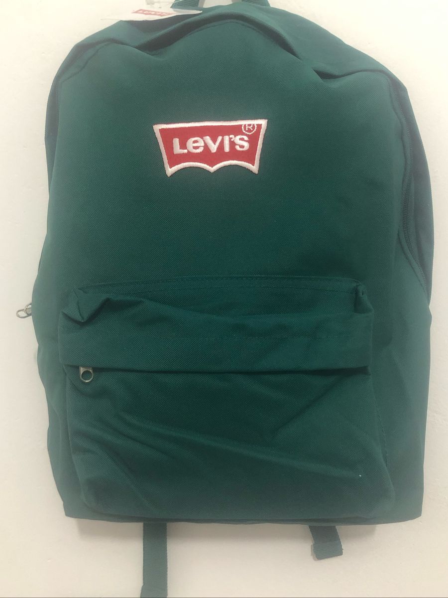 mochila levis