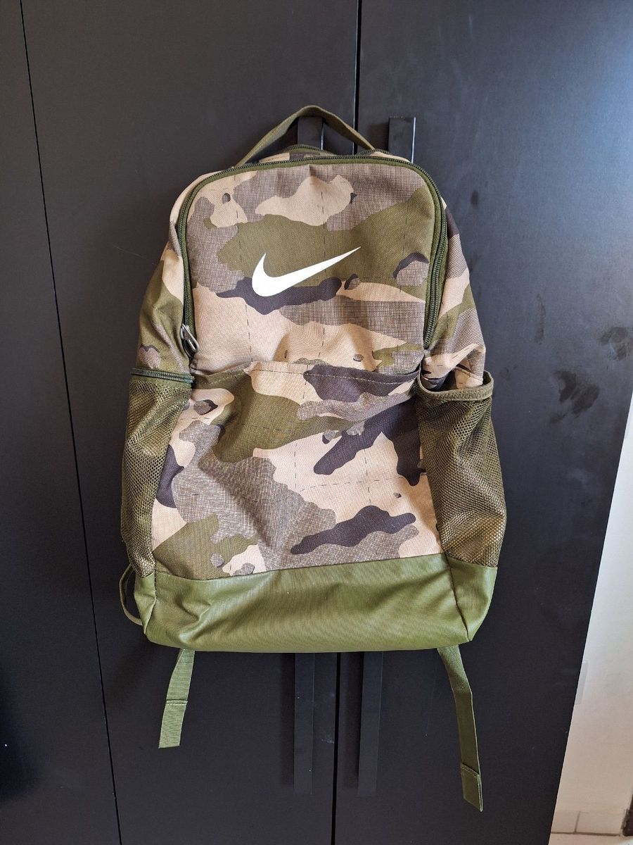 Mochila 2025 nike camuflada