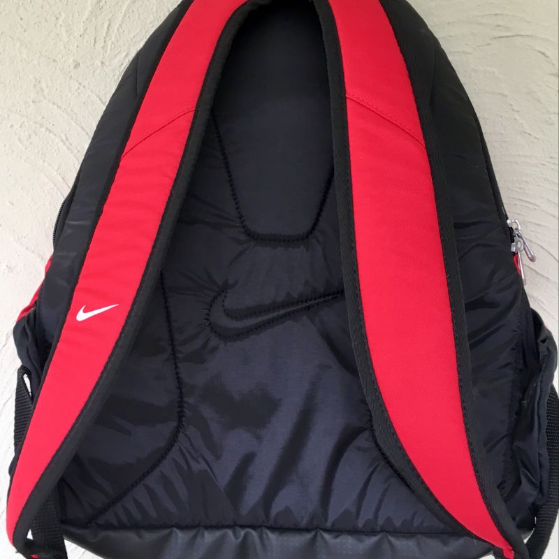 Mochila nike shop preta e vermelho