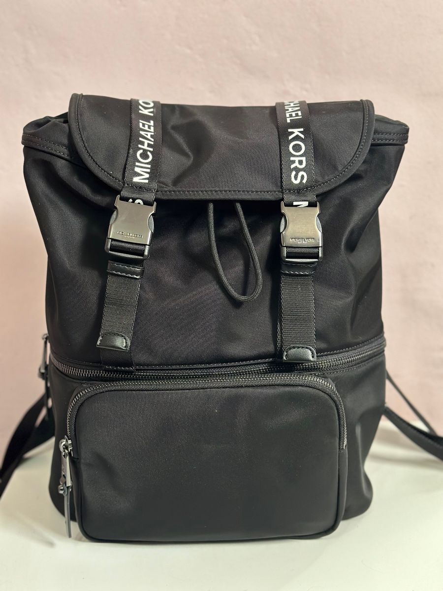 Mochila nylon michael outlet kors