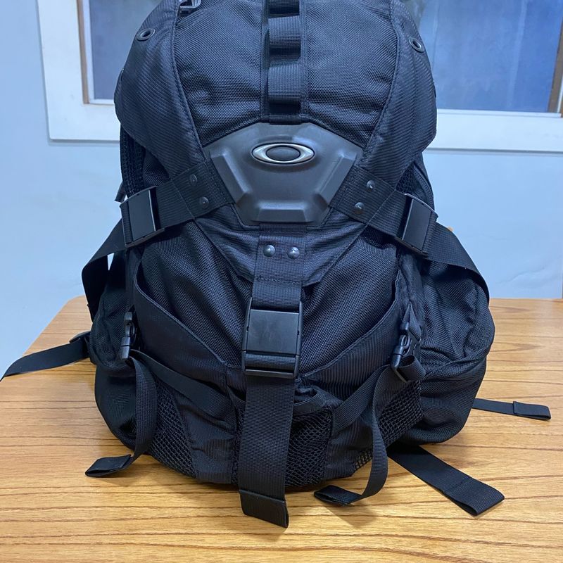 Oakley - Icon Backpack 3.0 - 廃版 - レアカラー① Mochila Oakley Icon Backpack | Oakley Usado 102217394 | enjoei