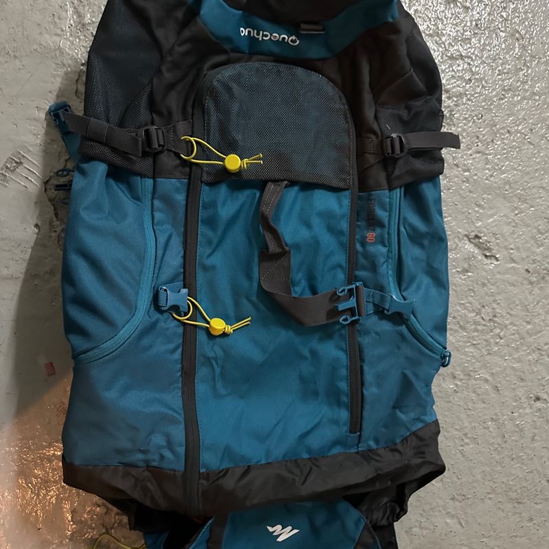 Mochila Refor ada Trekking Camping Forclaz 60 Litros Quechua