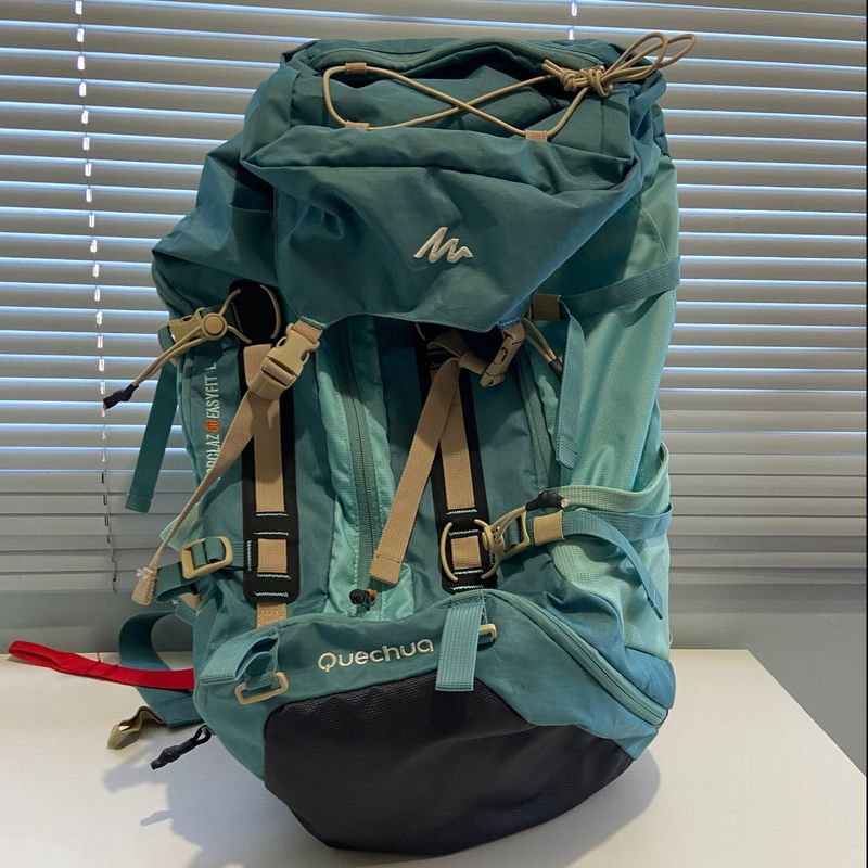 Mochila quechua verde new arrivals