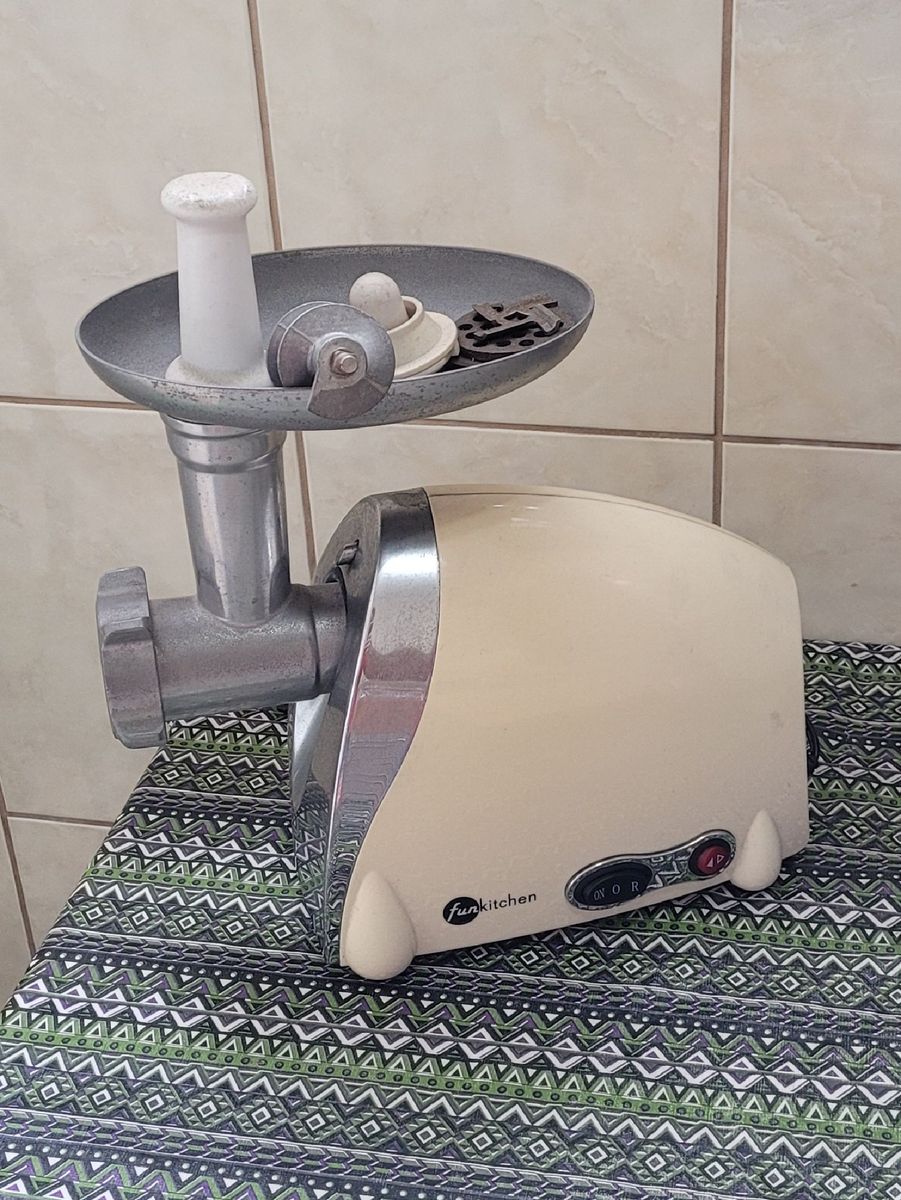 Moedor de Carne Fun Kitchen 127v | Item Info & Eletro Funkitchen Usado ...