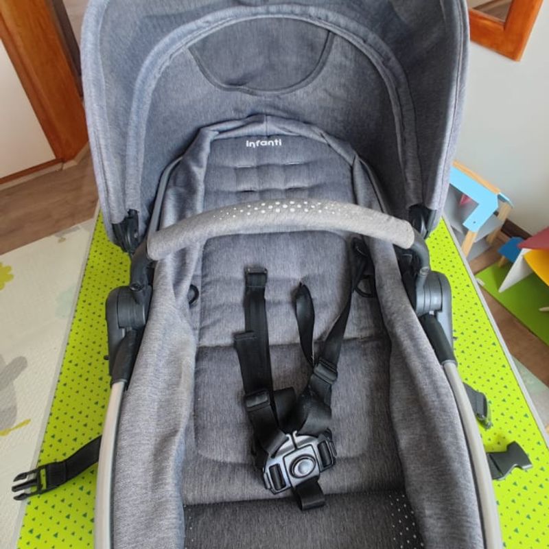 Moisés Assento Reversível Dobrável para Carrinho Sky Trio