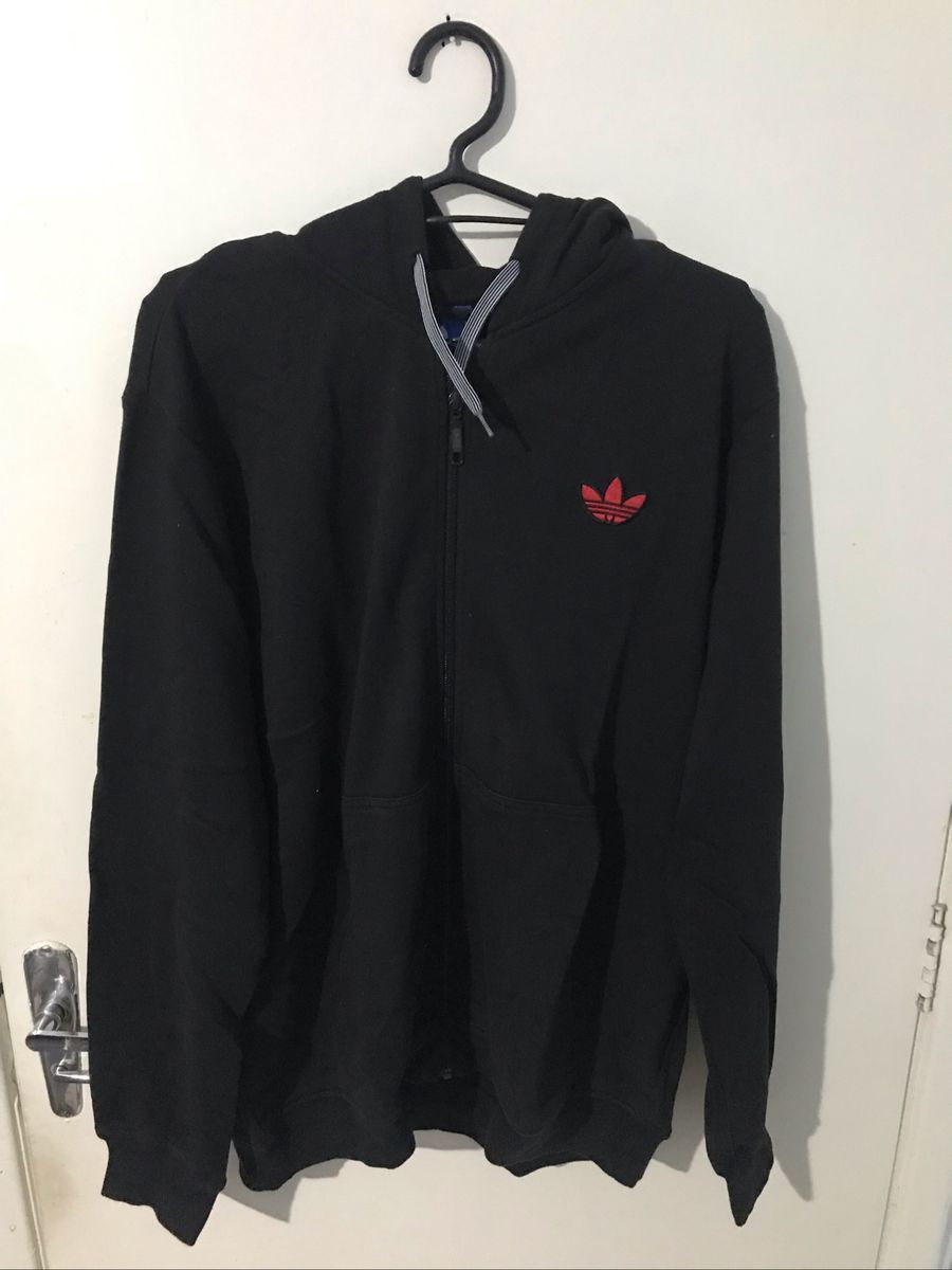 casaco adidas preto e vermelho