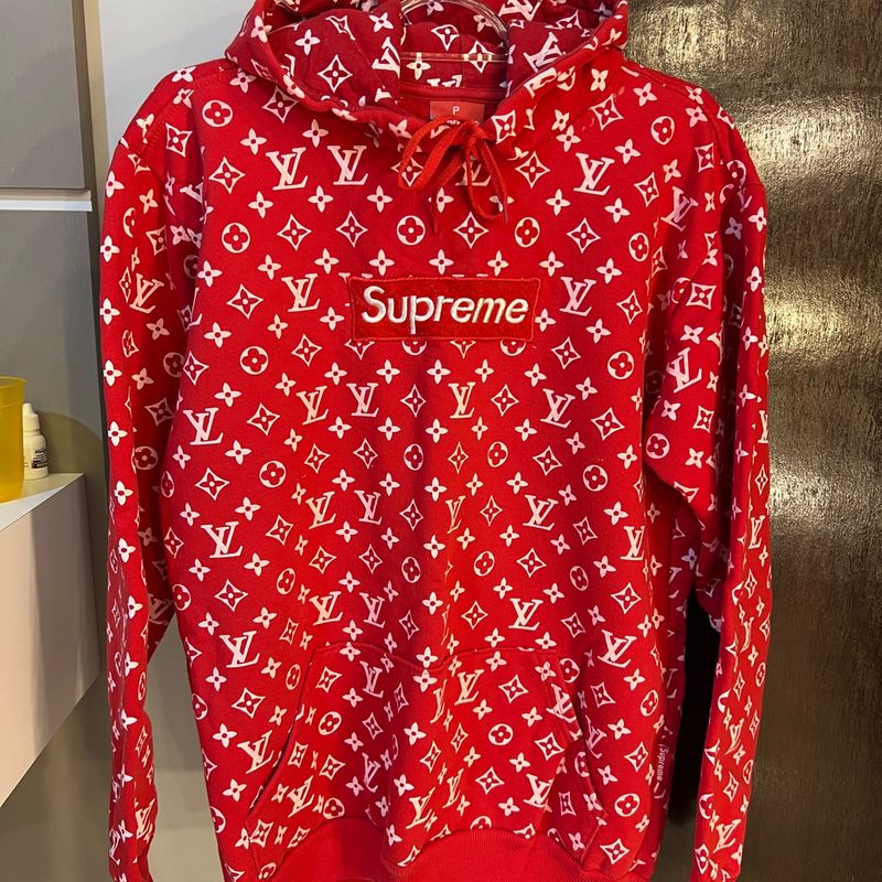 Moletom louis best sale vuitton supreme vermelho