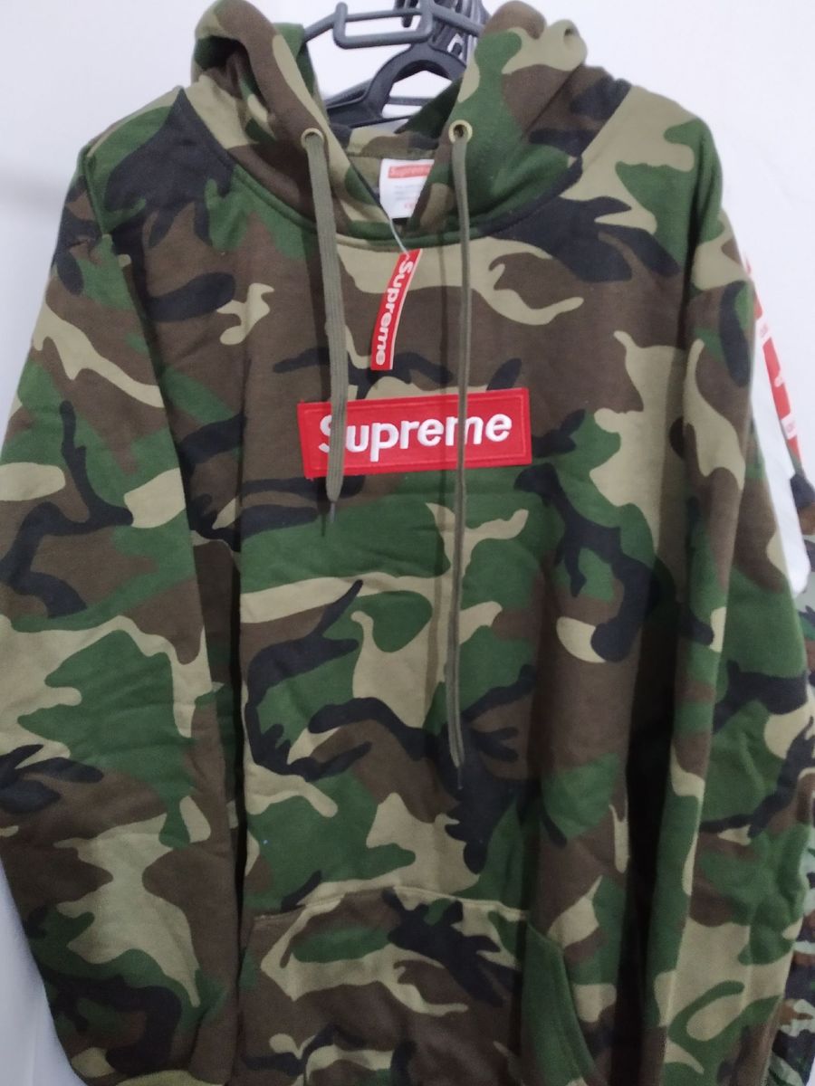 supreme moletons