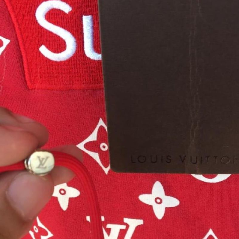 Moletom Supreme Louis Vuitton