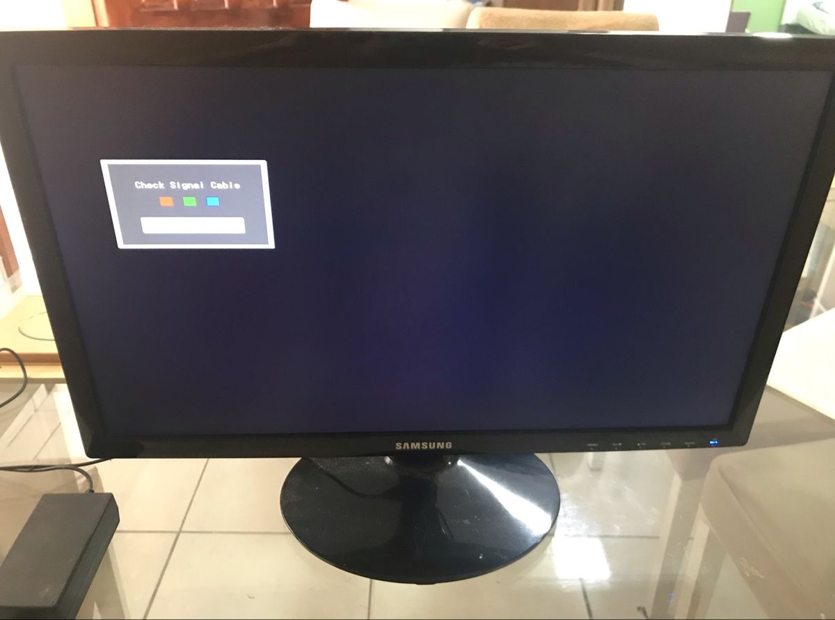 Monitor da Samsung + Fonte (tudo Original) | Móvel p/ Casa Samsung ...