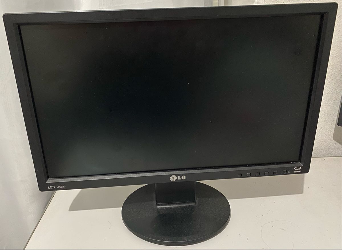 Monitor Lg Queimado Computador Desktop Lg Usado 81128233 enjoei