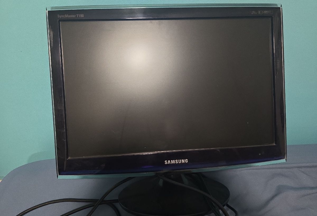 Monitor Samsung Syncmaster T220 de 22 Polegadas | Item Info & Eletro ...