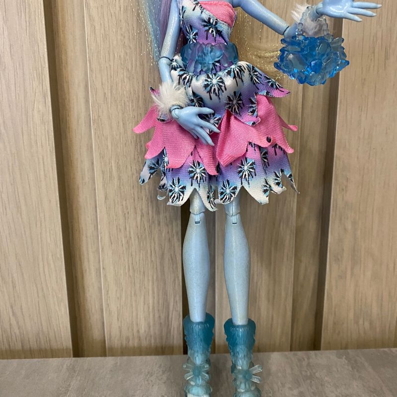 Monster High Abbey Bominable Monster High Usado 91646886 enjoei