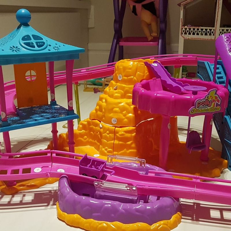 Parque da Polly Montanha Russa - Brinquedo da Polly Pocket em Portugues 