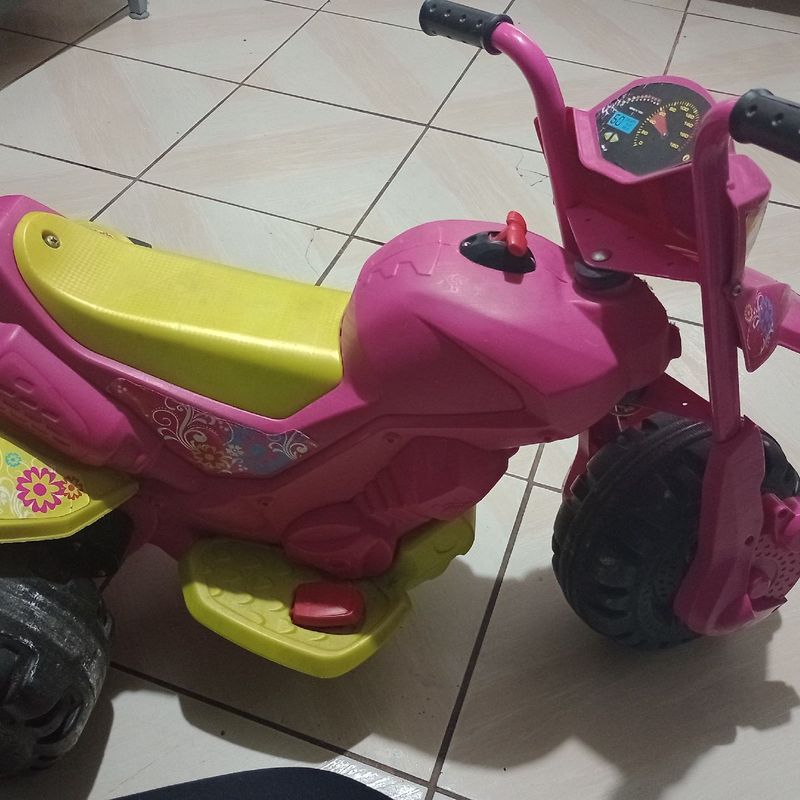 Moto Elétrica Infantil Feminina Brinquedo - Bandeirantes, Item Infantil  Bandeirante Usado 85289557