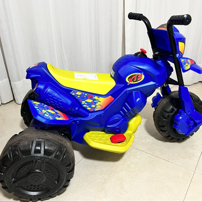 Moto Elétrica Infantil Bandeirante XT3 Grafite 6V - Carrefour - Carrefour