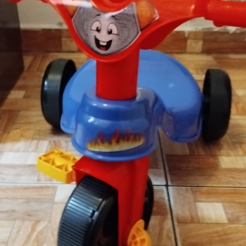 Triciclo motoca infantil fast criança bebe - Pais & Filhos
