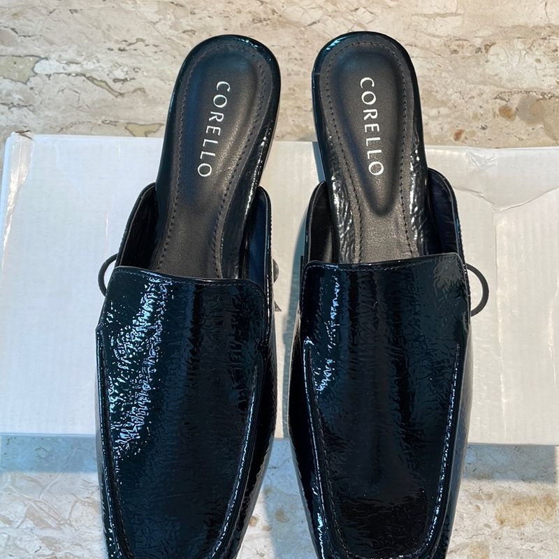 Mule Ou Slip On em Verniz Corello Sapato Feminino Corello Nunca