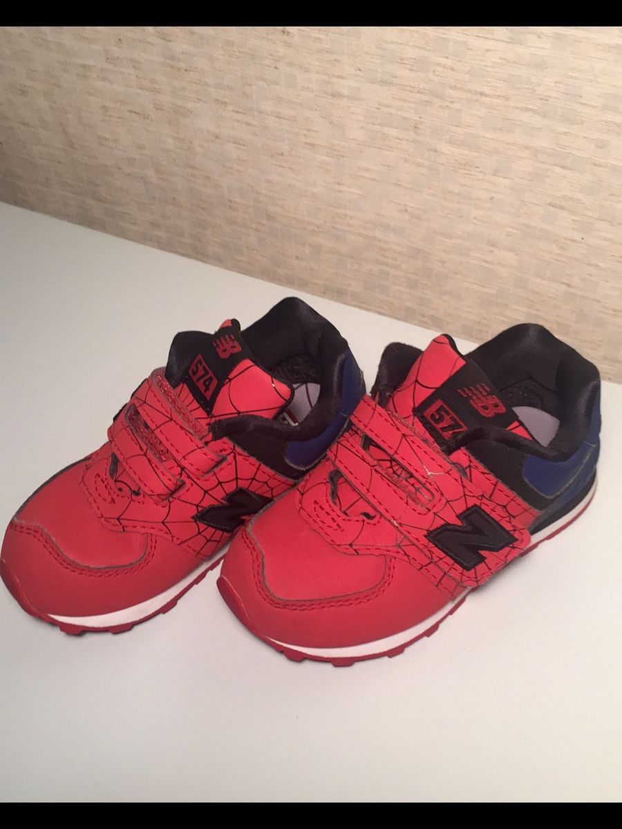 new balance homem aranha