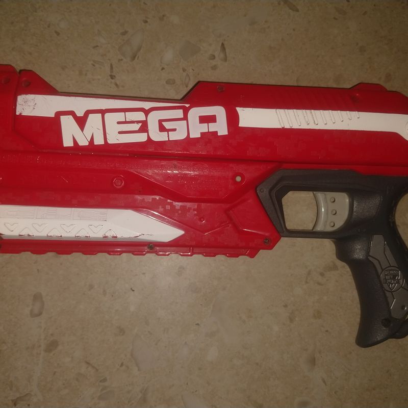 Arma Nerf Mega Vermelha Grande sem Balas | Brinquedo Nerf Usado 49272500 |  enjoei