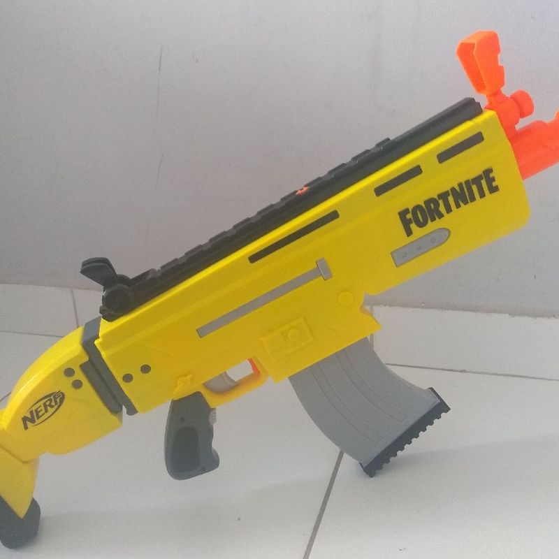 Nerf Scar-L Fortnite, 20 Dardos, Automática com Pilhas, Brinquedo Nerf  Usado 77287370