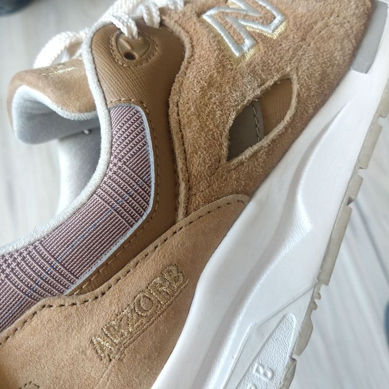 New balance best sale 1600 marrom