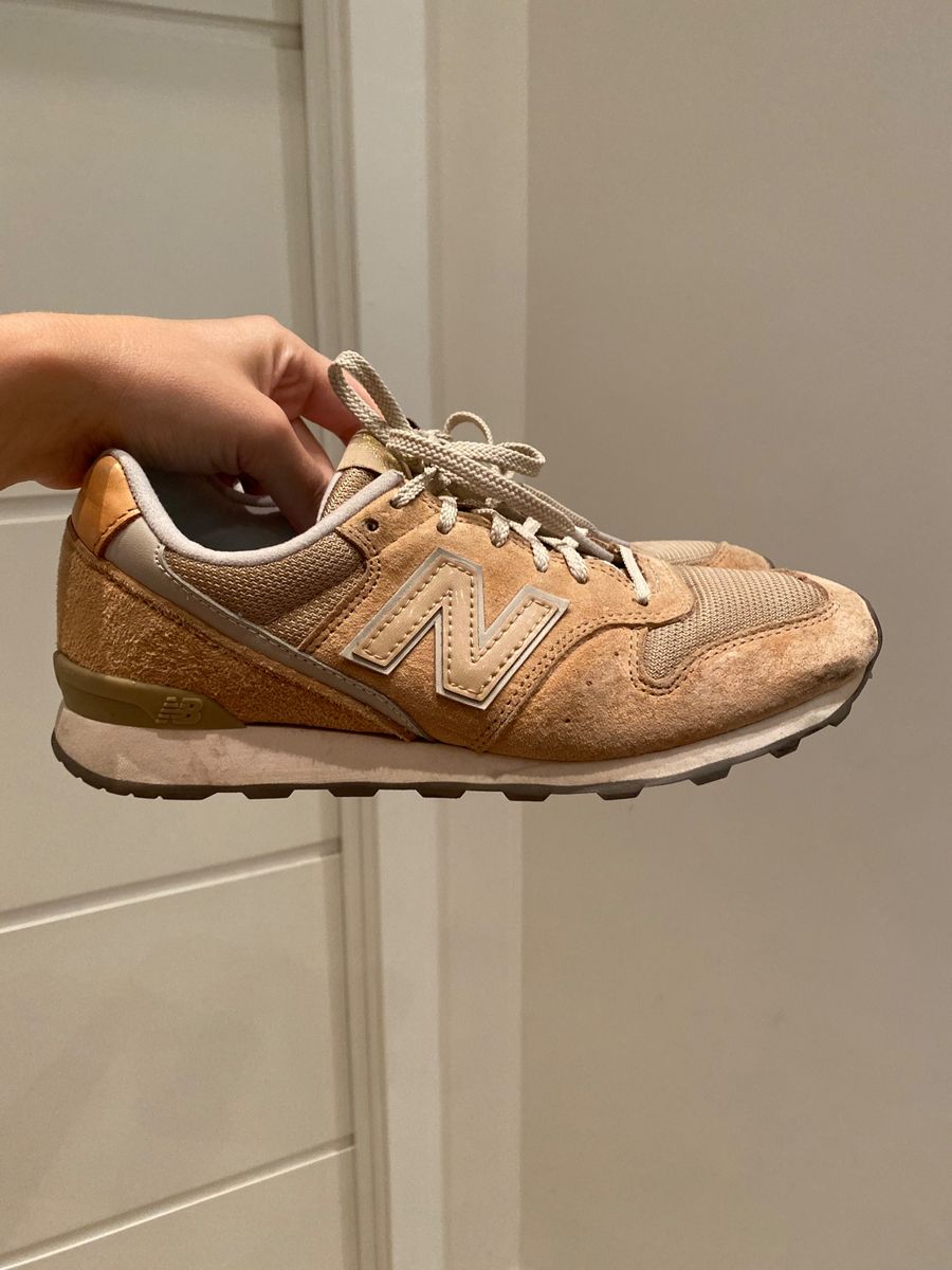 new balance 996 dourado